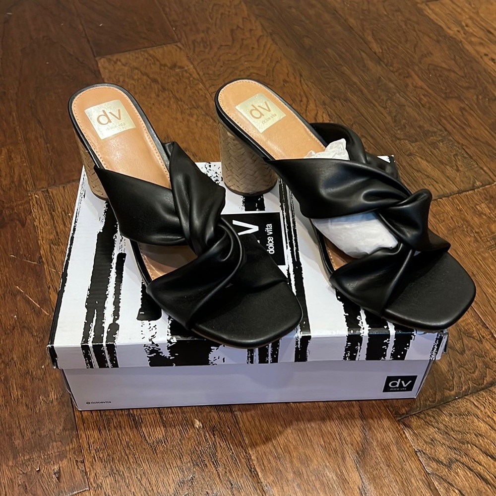 New with Tag and Box Dolce Vita Black Heels size 11